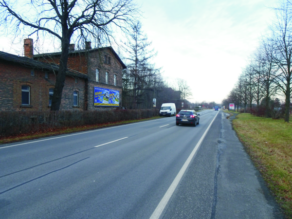 Görlitz - Hagenwerder, B99 Am Bahnhof 4, schräg links zur Fahrbahn Nähe Erholungszentrum "Berzdorfer See"