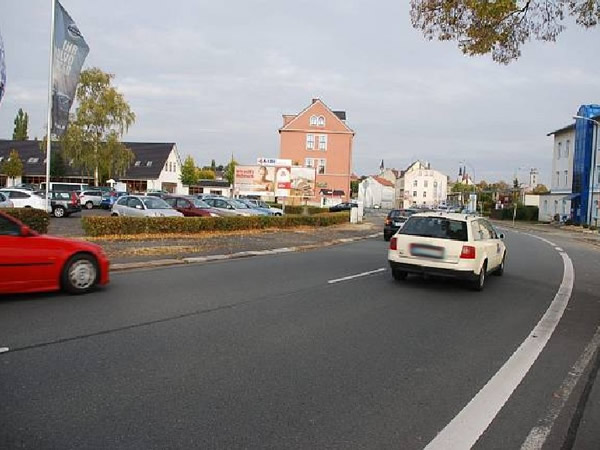 Zittau Äußere Weberstr. 36 (B96) stadteinwärts, links quer zur Strasse Neben Ford Autohaus, Nähe Einrichtungshaus, Aldi 